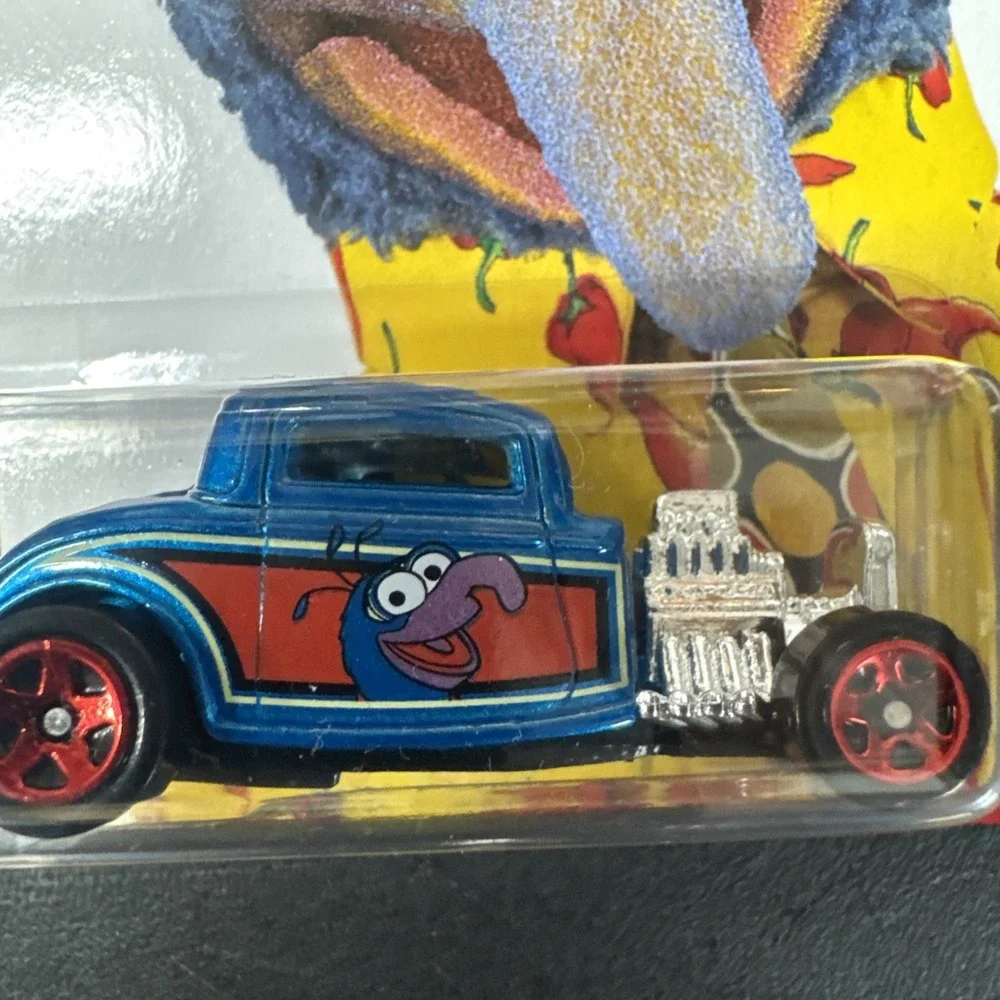 Hot Wheels Disney The Muppets Lot 3 Gonzo Fozzie Animal Character Cars NIP